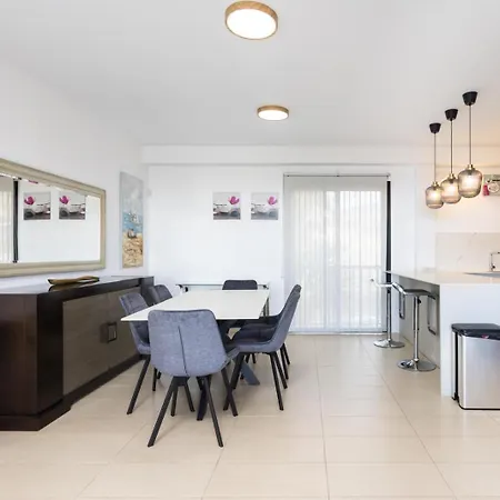 Loft Siam, Ac, Bbq, Wifi, Sea Views アデヘ